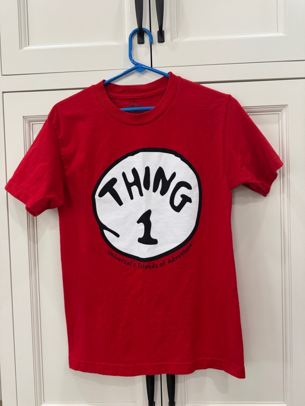 Universal Studios Islands of adventure Dr. Seuss Thing 1 T-Shirt Small Red